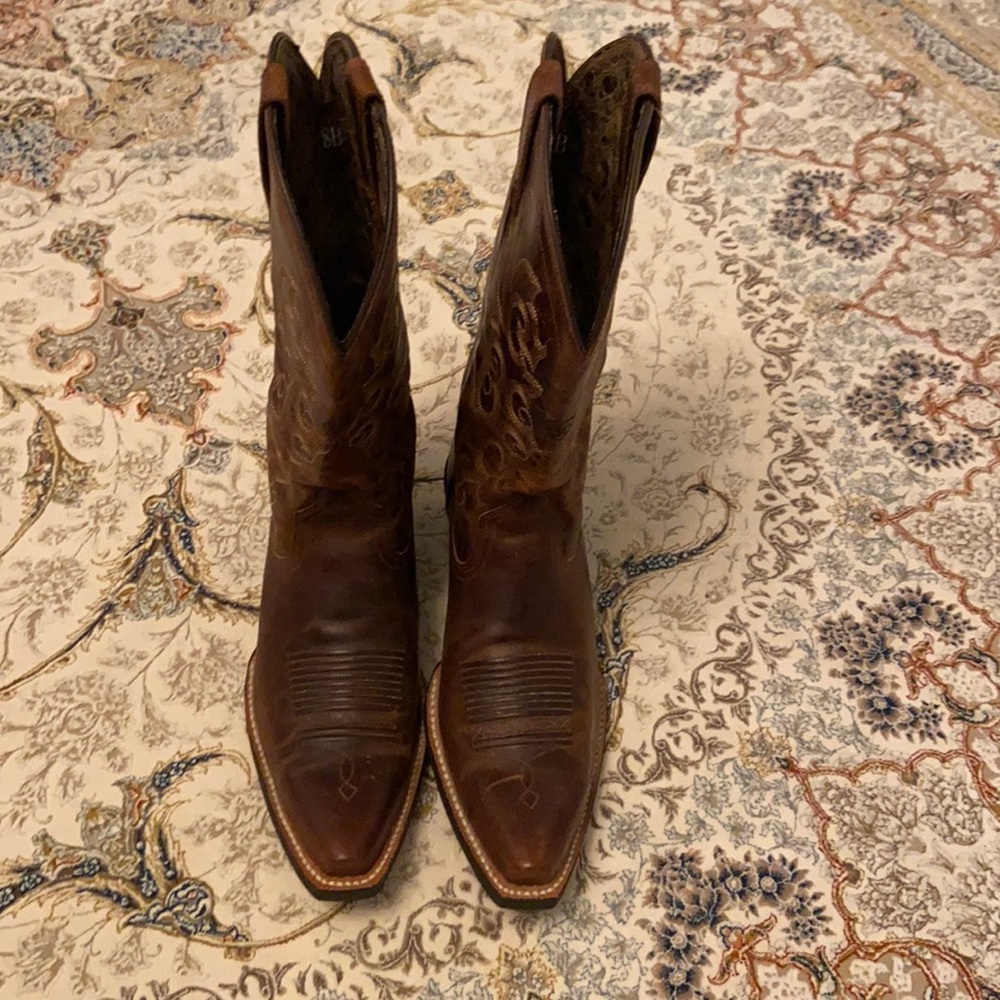Ariat Snip Toe Boots in Tobacco Brown
